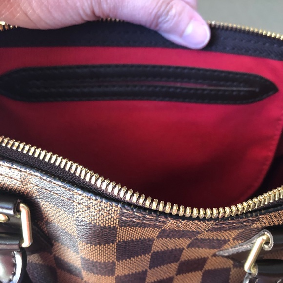 Authentic LV Speedy Damier Bandouliere 30 - Picture 11 of 16
